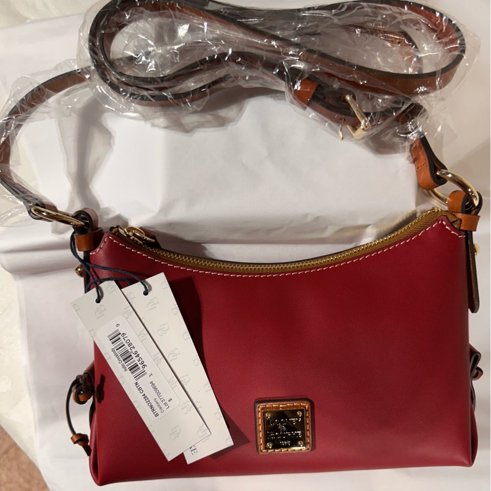 NWT Dooney & Bourke Hobo Crossbody.